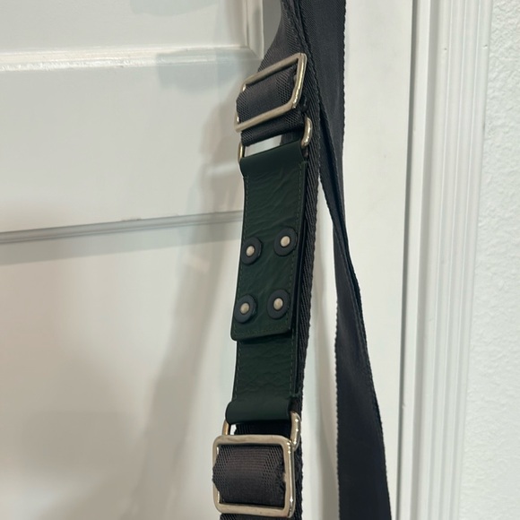 Chloe Ultra Rare Crossbody Turn Lock Bag Green - Picture 4 of 10